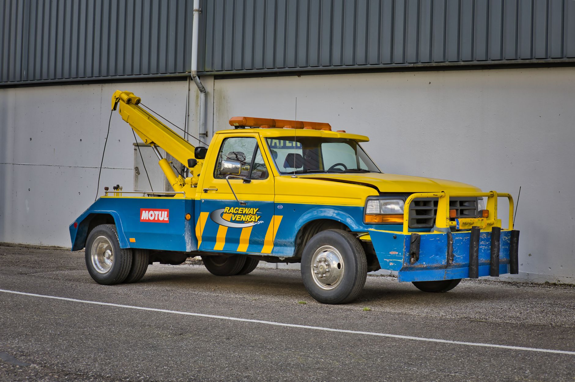 Remorquage voiture équipe à Clamart